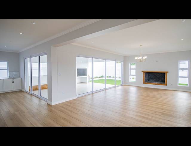 3 BEDROOM HOUSE FOR SALE IN SHELLEY POINT